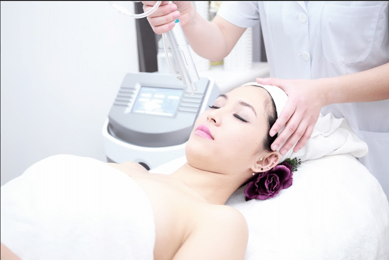 giá máy hút mụn spa