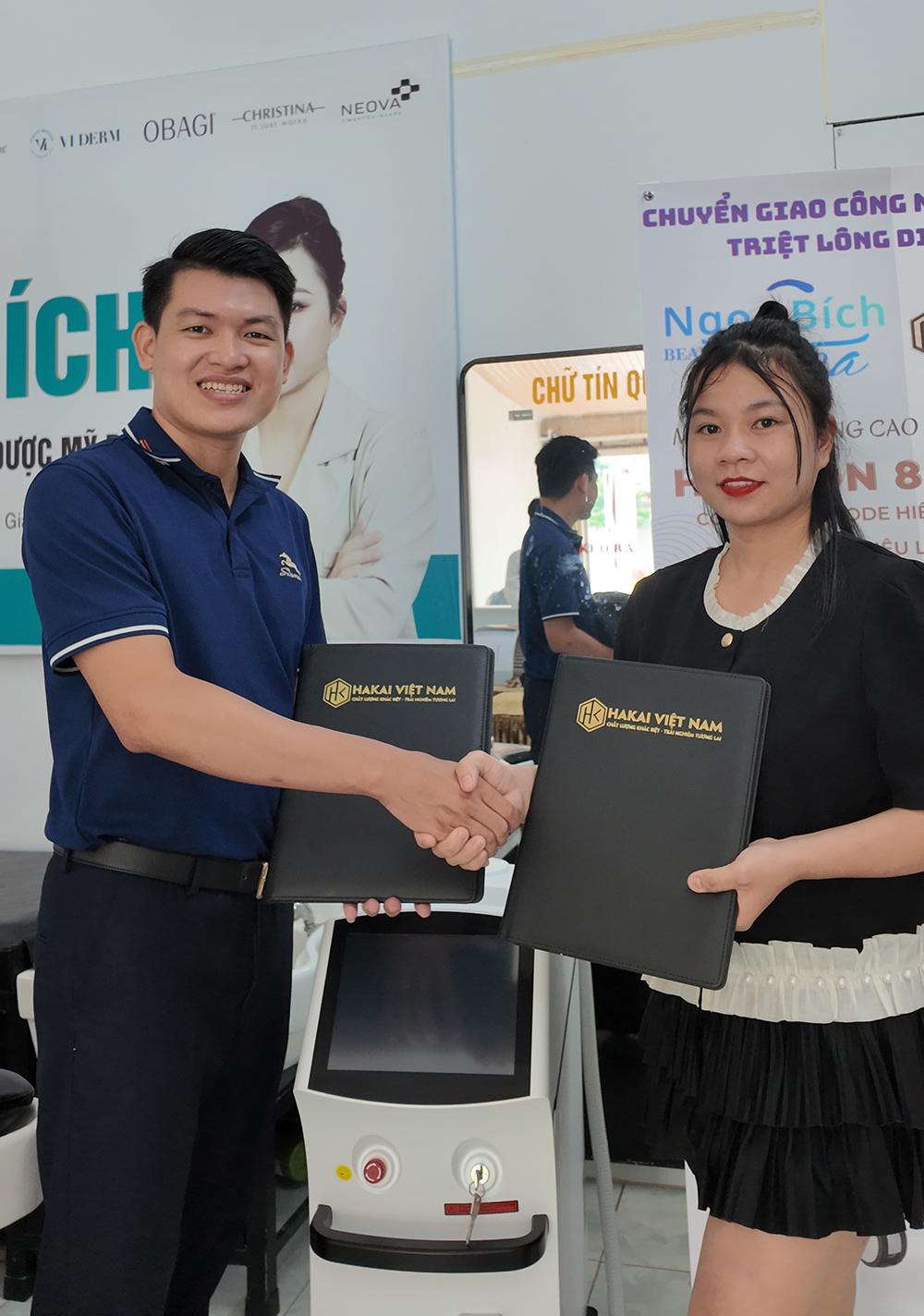 hakaivietnam chuyen giao may triet long diode laser ngoc bich spa