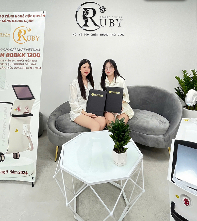 hakai viet nam chuyen giao may triet long honkon 808 tai ruby beauty center