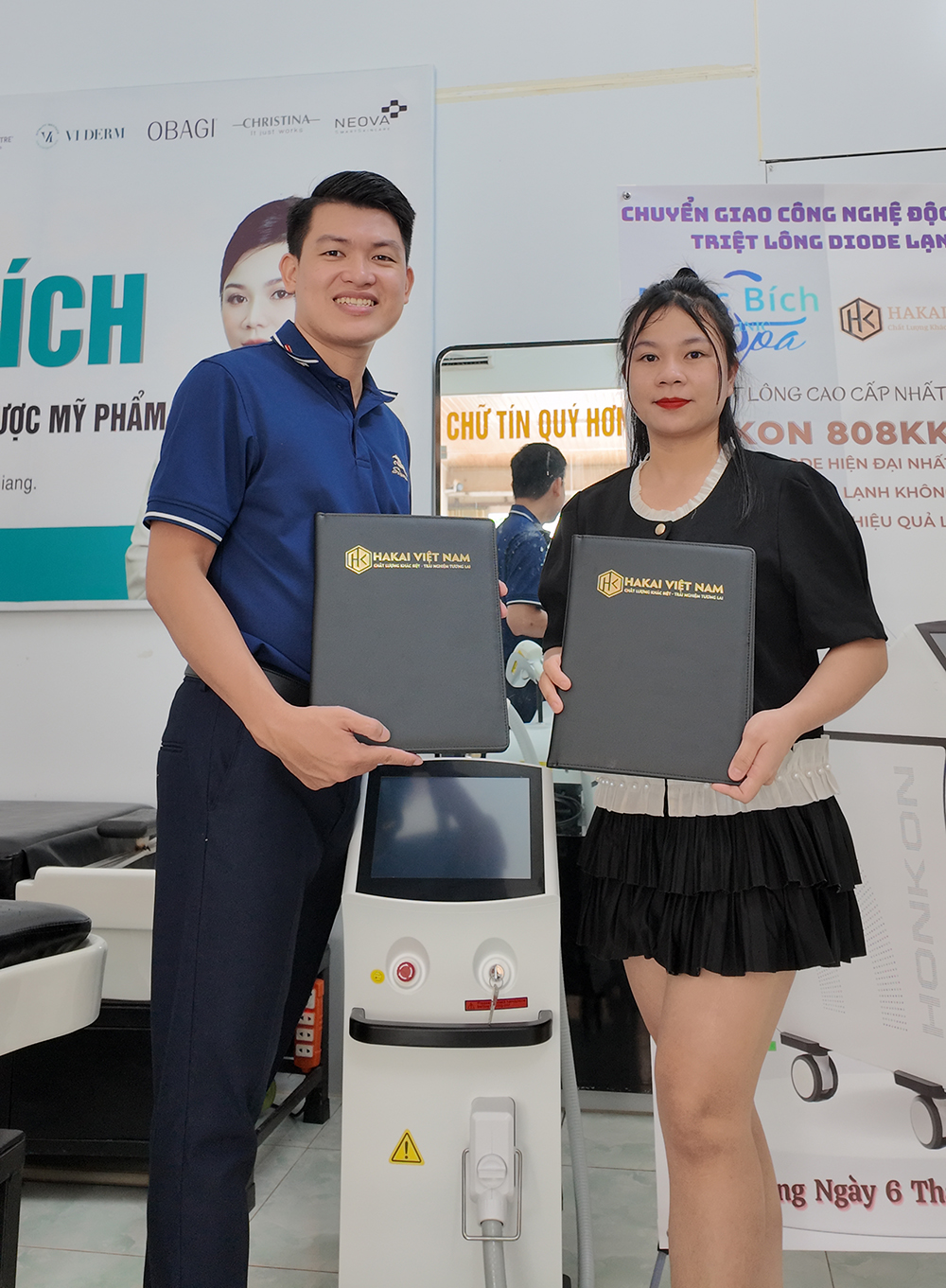 HAKAI VIỆT NAM CHUYỂN GIAO CÔNG NGHỆ MÁY TRIỆT LÔNG DIODE LASER 808 CHO NGỌC BÍCH SPA